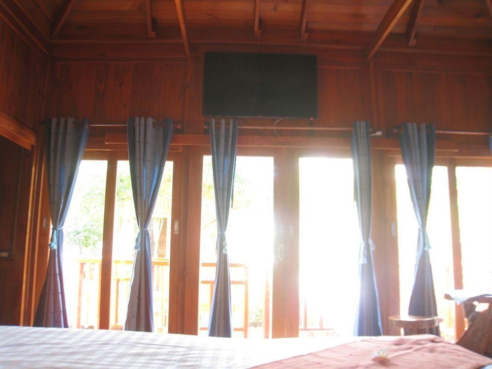 Wood House Pattaya Hotel Eksteriør billede