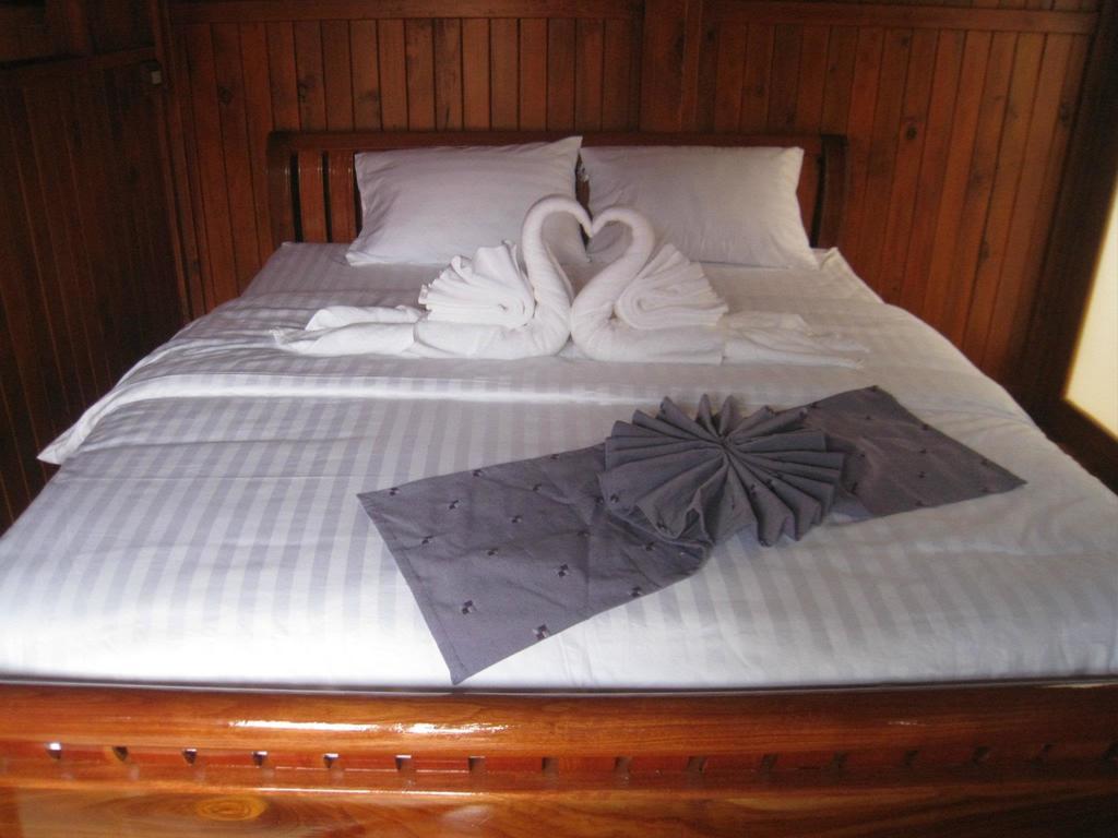 Wood House Pattaya Hotel Eksteriør billede