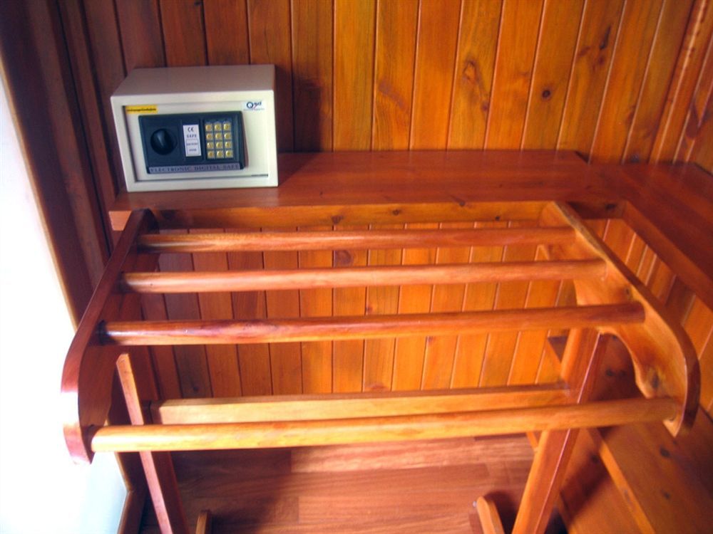 Wood House Pattaya Hotel Eksteriør billede