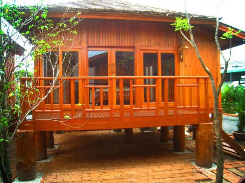 Wood House Pattaya Hotel Eksteriør billede