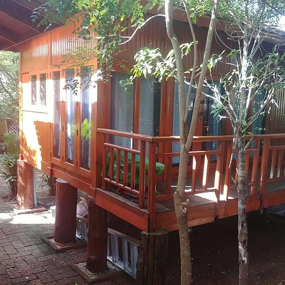 Wood House Pattaya Hotel Eksteriør billede